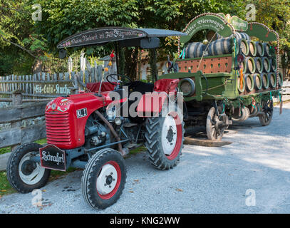 Das bier Traktor bei Fiakerwirt, Filzmoos, Österreich, Europa Stockfoto