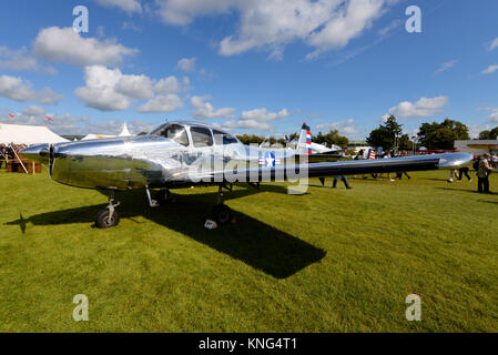 North American L-17 Navion Flugzeug in die Freddie März Geist der Luftfahrt Goodwood Revival 2017 Stockfoto