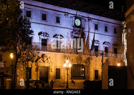 Palma Stadt Halle für Weihnachten auf der Plaza de Cort, Palma de Mallorca, Spanien eingerichtet Stockfoto