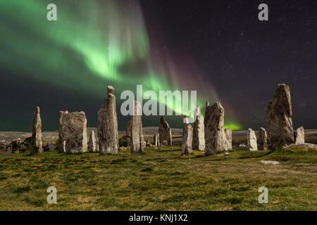 Die callanish Stones sind eine Anordnung der stehenden Steine in einem kreuzförmigen Muster mit einem zentralen Steinkreis gelegt. Sie wurden errichtet, in den späten Ne Stockfoto