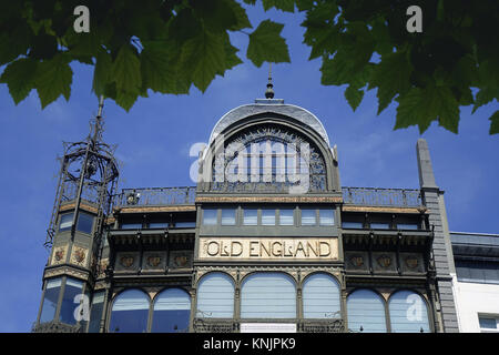 Das Musikinstrument Museum im ehemaligen "Alten England" Warenhaus auf dem hofberg in der belgischen Hauptstadt Brüssel, dargestellt am 23.06.2017. Die "Old England"-Gebäude im Art-nouveau Gebäude, entworfen vom Architekten Paul Saintenoy und und der Ingenieur E.Wyhovski. Das alte England Unternehmen verlassen das Gebäude im Jahre 1972. 1978 wurde sie vom Staat gekauft, um es als Museum zu nutzen, aber Restaurierungsarbeiten begann erst im Jahre 1989. Seit 2000 hat das Musical Instrument Museum untergebracht. - Keine LEITUNG SERVICE - Foto: Sascha Steinach/dpa-Zentralbild/dpa | Verwendung weltweit Stockfoto