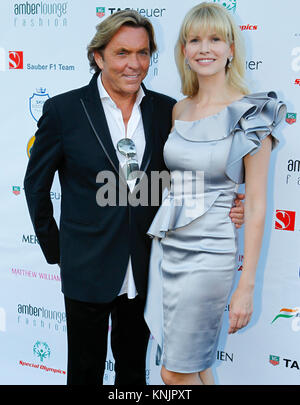 Monaco, Monaco. 27. Mai 2011. Monaco, Monte Carlo - 27. Mai 2011: Amber Lounge Fashion Show Monaco mit Otto Kern und Frau Naomi Veleska Salz | Verwendung der weltweiten Kredit: dpa/Alamy leben Nachrichten Stockfoto