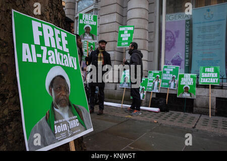 London, Großbritannien. 12 Dez, 2017. Die Anhänger der islamischen Menschenrechtskommission Protest außerhalb der Nigerianischen hohe Kommission fordern die Freilassung aus der Haft von Scheich Ibrahim Zakzaky, die schiitischen Moslems der Kleriker, der Staatschefs Nigerias islamische Bewegung (IMN). Zakzaky hat in der Haft seit Dezember 2015. Credit: Mark Kerrison/Alamy leben Nachrichten Stockfoto