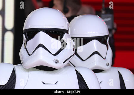 London, Großbritannien. 12 Dez, 2017. Sturmtruppen, Star Wars: Der letzte Jedi - Europäische Premiere, die Royal Albert Hall, London, Großbritannien. 12 Dez, 2017. Foto von Richard Goldschmidt Credit: Rich Gold/Alamy leben Nachrichten Stockfoto