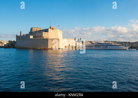 Malta, 6. Dezember 2017. Blick auf den Grand Harbour in Valletta, Malta, Mittelmeer. Michael Tubi/Alamy Leben Nachrichten. Stockfoto