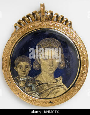 Goldglas Medaillon mit Mutter und Kind, Anfang des 4. Jahrhunderts, hergestellt in Alexandria, Ägypten, römisch, Mittel: Glas, Blattgold Stockfoto