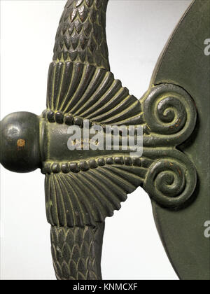 Handspiegel, Designer: Armand-Albert Rateau (französisch, Paris 1882–1938 Paris), Datum: Ca. 1925, Kultur: Französisch, Mittel: Bronze, Elfenbein, Spiegelglas Stockfoto