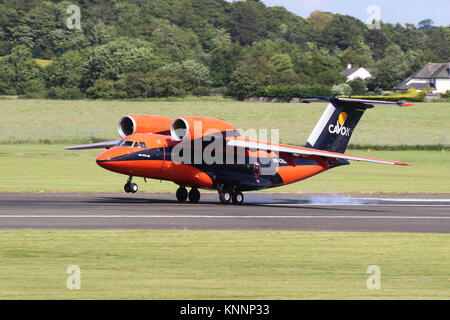 UR-CKC, eine Antonow An-74 TK-100 von ukrainischen Träger Cavok Luft betrieben, am Internationalen Flughafen Prestwick, Ayrshire. Stockfoto