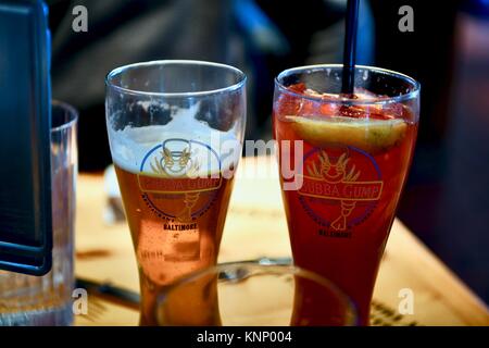 Bier und gemischt trinken und Bubba Gump Shrimp Co Stockfoto