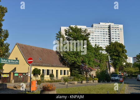 Tier Hof, Alt-Marzahn, Wohnhaus, Allee der Kosmonauten 200, Marzahn, Berlin, Deutschland, Tierhof, Wohnhaus, Allee der Kosmonauten 200,,Deuts Stockfoto