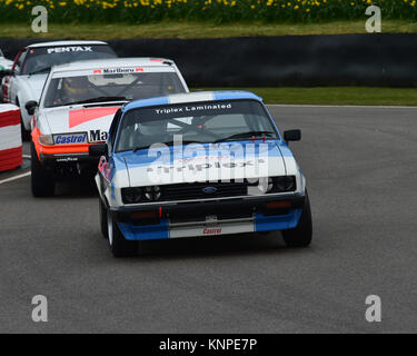 Stuart Caie, Jochen Mass, Ford Capri III 3 Liter S, Gerry Marshall Trophäe, Goodwood 74th Mitgliederversammlung, 74th Meeeting, Autos, Chris McEvoy, Schaltung r Stockfoto