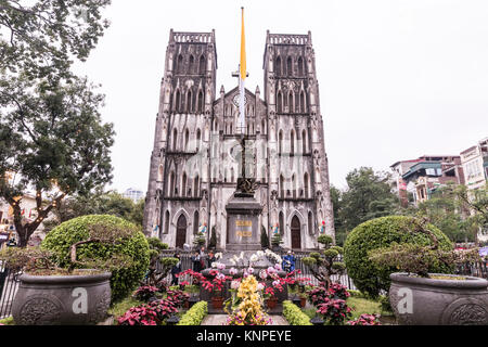 HANOI, VIETNAM - März 08., 2017. St Joseph's Cathedral in Ha Noi, Vietnam. Stockfoto