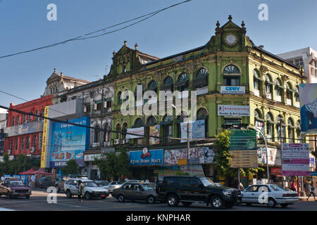 Koloniale Architektur in der Innenstadt von Yangon, Myanmar Stockfoto