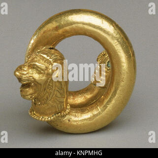 Gold und Kupfer Legierung Spirale mit Lion-Kopf terminal MET GR 567 242801 Stockfoto