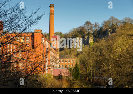 Masson Mühle, ehemalige Baumwollspinnerei von Sir Richard Arkwright 1783-84. Jetzt Einzelhandelsgeschäft und Museum. Matlock Bath, Peak District, Derbyshire, England, Großbritannien Stockfoto