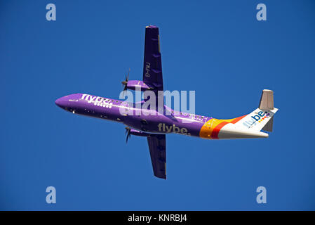 Flybe ATR 72 Flugzeug EI-FMJ, das von Stobart Air betrieben wird und vom Flughafen London Southend in Essex startet. Lila Schema Stockfoto