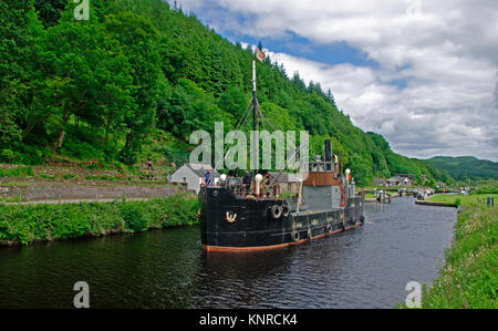 VIC 96 Dampfgarer auf Crinan Canal Stockfoto