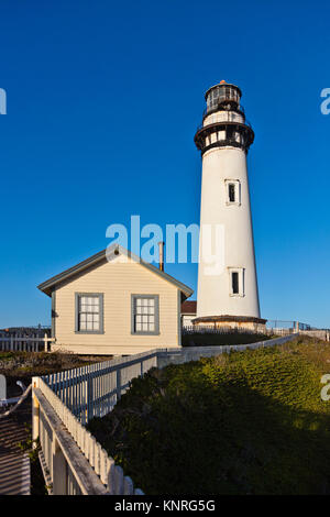 PIGEON POINT LIGHT HOUSE nördlich von Santa Cruz - PESCADERO, Kalifornien Stockfoto