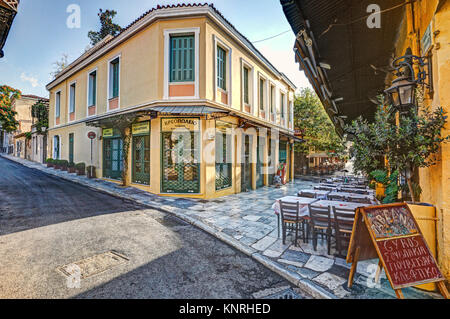 Ein malerisches Restaurant Plaka in Athen, Griechenland Stockfoto