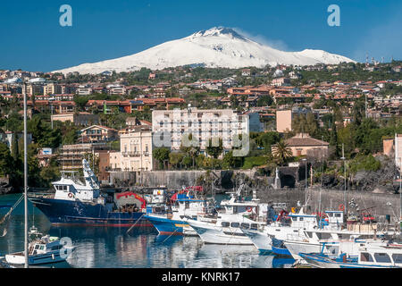 Meer und Schnee, Catania, Sizilien, Italien Stockfoto