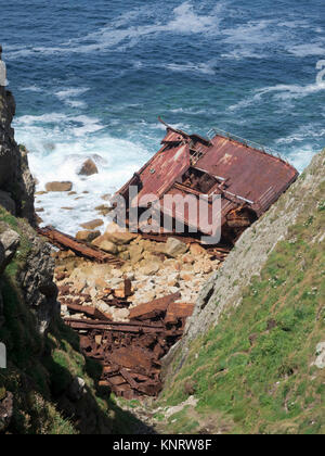 Schiff Wrack der RMS Mülheim, Castle Zawn, Nr Lands End, Penwith Halbinsel, Cornwall, England, Großbritannien Stockfoto