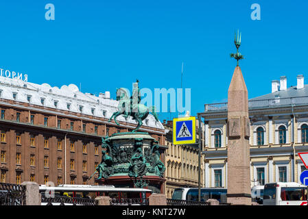 St. Petersburg, Russland - 4. Juni 2017. Denkmal für Zar Nikolaus I. an der St. Isaac's Square Stockfoto