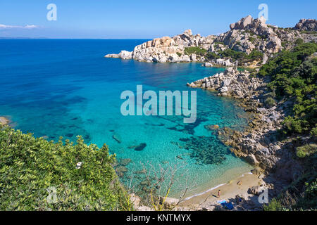 Kleinen idyllischen Badestrand in einer kleinen Bucht, Capo Testa, Santa Teresa di Gallura, Sardinien, Italien, Mittelmeer, Europa Stockfoto