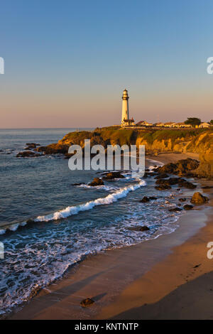 Sonnenaufgang am Pigeon Point LIGHT HOUSE nördlich von Santa Cruz - PESCADERO, Kalifornien Stockfoto