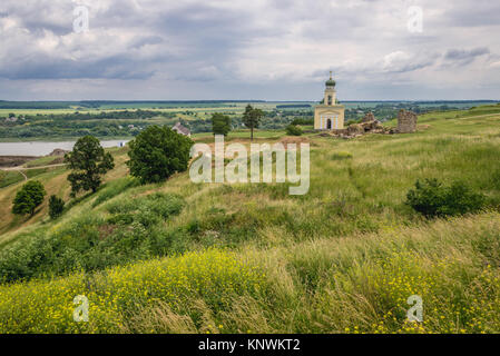 Orthodoxe Kirche Alexander Newski in Khotyn Festung, in der Oblast Czernowitz der westlichen Ukraine Stockfoto