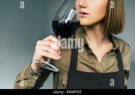 Sommelier Prüfung Rotwein Stockfoto