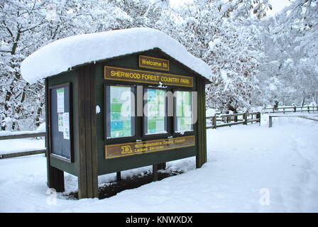 Sherwood Wald Winter Wonderland. Sherwood Forest, Edwinstowe, Nottinghamshire. Die Startseite von Robin Hood Stockfoto