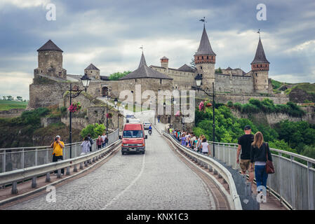 Schloss in Kamjanez-podilskyj Stadt in Gesundheit Oblast der westlichen Ukraine. Blick vom türkischen Brücke Stockfoto