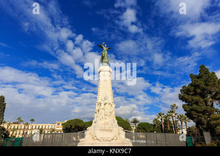 Denkmal du Centenaire de la Réunion de Nice à la France, Statue de la Ville du schönes Denkmal, Promenade des Anglais, Nizza, Côte d'Azur, Frankreich Stockfoto