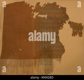 MET wb-29.179.17b 448302 ist ein historisches Textilfragment aus Baumwolle mit Leinwandbindung und Stickerei, das für Forschung und Ausstellung aufbewahrt wurde. Stockfoto