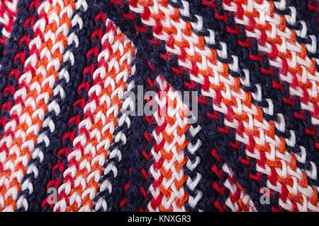 Gestrickte mehrfarbige Muster Winter warmer Schal oder Pullover Stockfoto