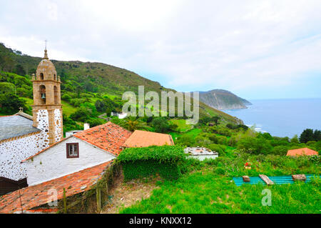 Kirche von San Andrés de Teixido an der Küste des Todes in Galizien erzählt die lellenda, wer nicht live aus toten geht Stockfoto