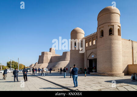 Die ATA-Darvoza Tor (West Gate), Altstadt von Chiwa in Usbekistan Stockfoto