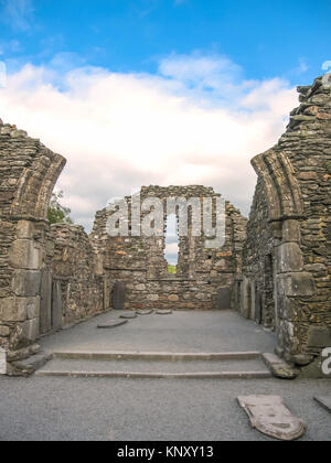 Kathedrale Ruinen in Glendalough, Co Wicklow, Irland. Glendalough ist eine frühe christliche monastischen Siedlung von St. Kevin im 6. Jahrhundert gegründet. Stockfoto