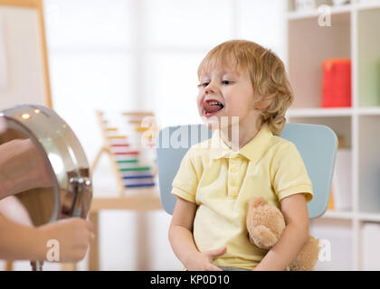 Logopädische Therapie Übungen Stockfoto