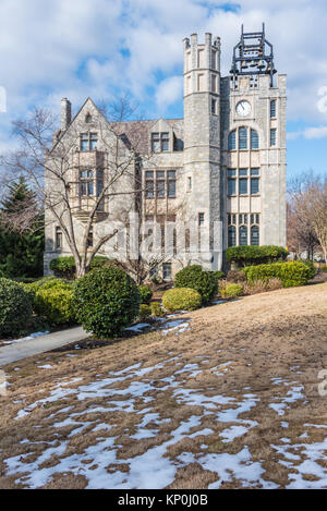 Oglethorpe University Lupton Halle in Atlanta, Georgia Funktionen carilion Glocken und Steinmetzarbeiten Architektur im Neugotischen Stil. (USA) Stockfoto