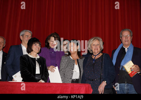 Paris, Frankreich. 6 Dez, 2017. Edouard Saint Bris, Lomig Guillo, Michèle Rossi, Geneviève Haroche-Bouzinac, Bruno Fuligni, Jeanne d'Hauteserre. Stockfoto