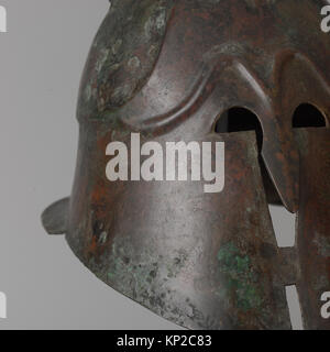 Bronze Helm des Apulian-Corinthian Typ MET DP 105643 257635 Stockfoto