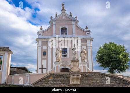 Kirche der Heiligen Dreifaltigkeit der trinitarischen Um auf die Altstadt von Kamjanez-podilskyj Stadt in Gesundheit Oblast der westlichen Ukraine Stockfoto