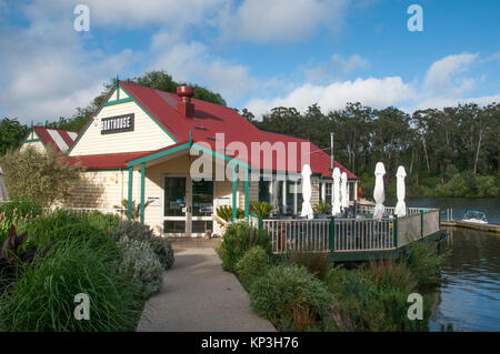 Boathouse Cafe am Lake Daylesford, einem beliebten Wochenendziel im Zentralen Hochland Spa Country von Victoria, Australien Stockfoto