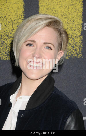 Los Angeles, Kalifornien, USA. 12 Dez, 2017. 12. Dezember 2017 - Los Angeles, Kalifornien, USA - HANNAH HART bei ''Pitch Perfekt'' Premiere im Dolby Theater, Hollywood, CA. Credit: Paul Fenton/ZUMA Draht/Alamy leben Nachrichten Stockfoto