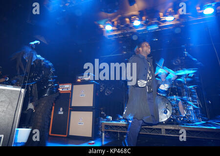 London, Großbritannien. 13 Dez, 2017. Ho 99 o9 live auf der Bühne im Electric Ballroom, Camden, London. Foto Datum: Mittwoch, 13. Dezember 2017. Credit: Roger Garfield/Alamy leben Nachrichten Stockfoto