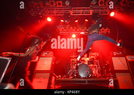 London, Großbritannien. 13 Dez, 2017. Ho 99 o9 live auf der Bühne im Electric Ballroom, Camden, London. Foto Datum: Mittwoch, 13. Dezember 2017. Credit: Roger Garfield/Alamy leben Nachrichten Stockfoto