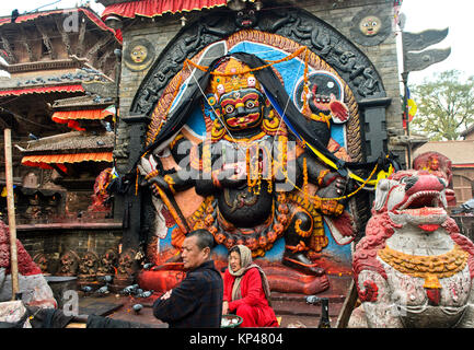 Hinduistische Gottheit Kala Bhairav, Hanuman Dhoka Durbar Square, Kathmandu, Nepal Stockfoto