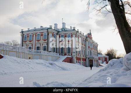 Schloss Kadriorg, Tallinn, Estland, ursprünglich Ekaterinental zu Ehren der Kaiserin Katharina 1, die Frau von Peter der Große von Russland MODEL RELEASED genannt Stockfoto