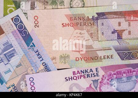 Albanische Währung Lek Banknoten von 2000, 1000, 500 und 200 Bezeichnung, horizontal Stockfoto